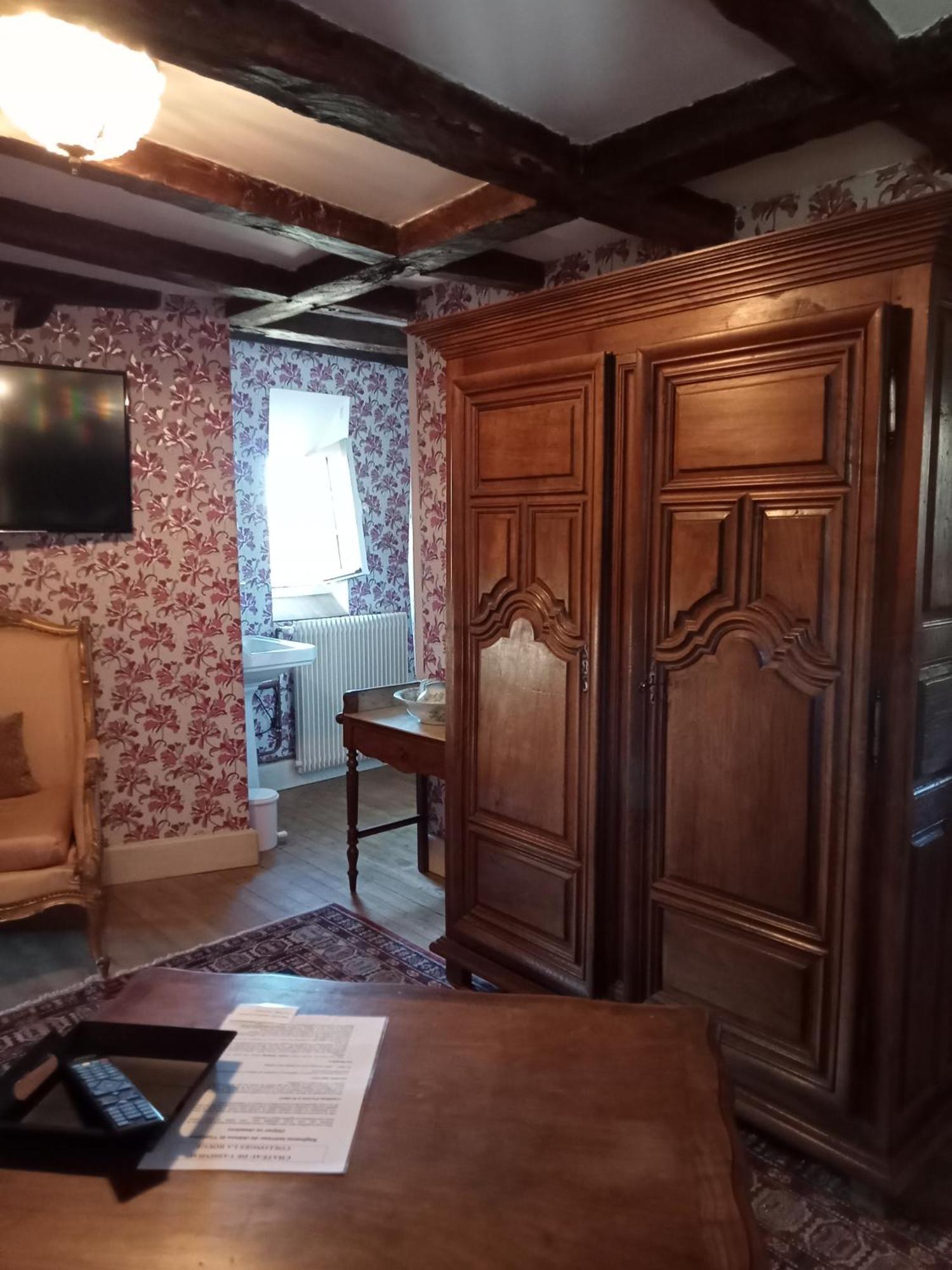 Chateau De Vassinhac Chambres D'Hotes Collonges La Rouge 객실 사진